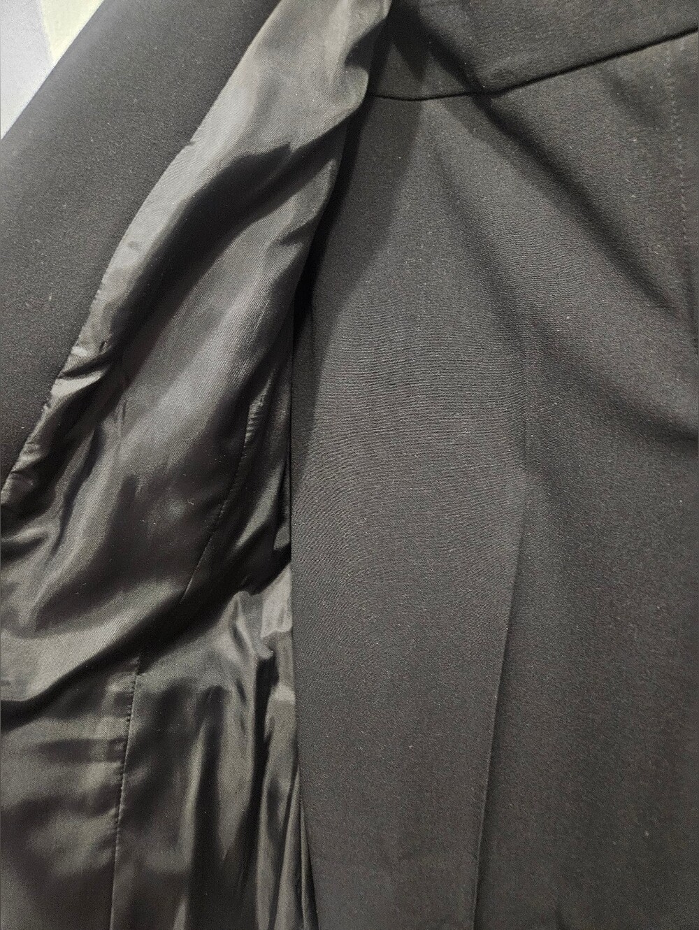 Nine West Woman's Black Two-Piece Suit Jacket & Pants. 12 - Picture 6 of 9